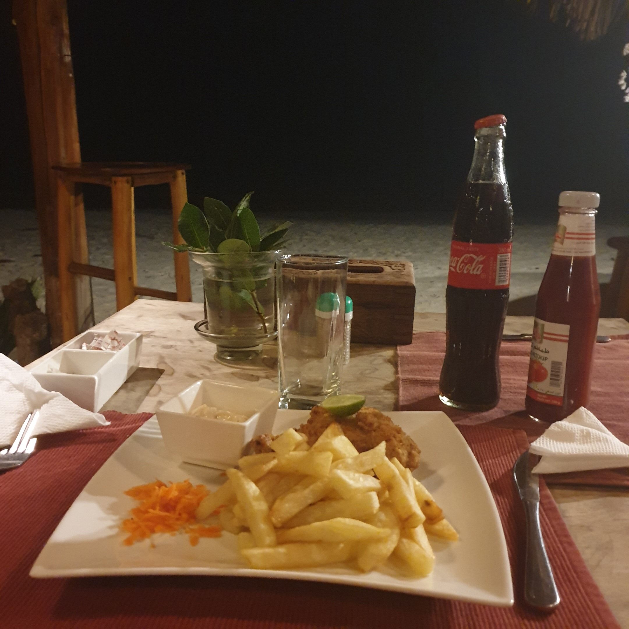 Zanzibar Cena di fronte all'oceano nel silenzio a Jambiani